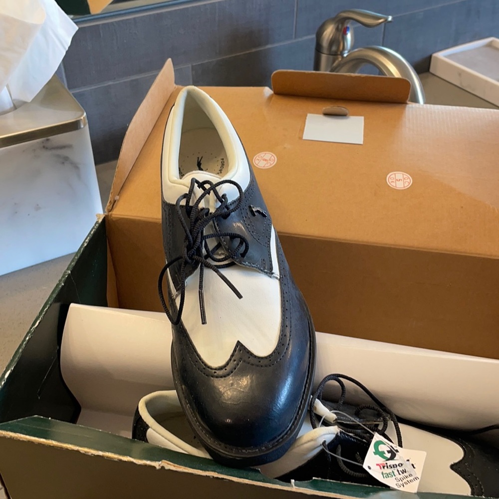 GOlf shoes